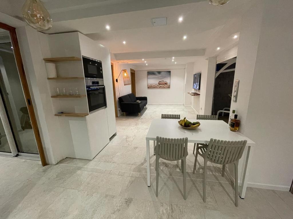 Les Appart Villa Sunbay Caraibes Avec Piscine Privative Vue Mer Et Montagne Le Francois Exterior photo