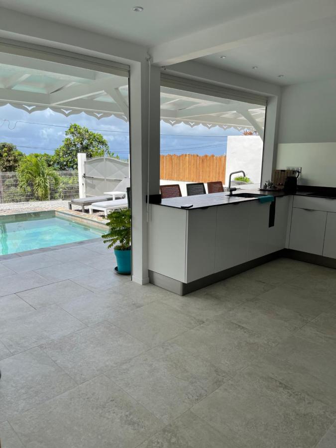 Les Appart Villa Sunbay Caraibes Avec Piscine Privative Vue Mer Et Montagne Le Francois Exterior photo