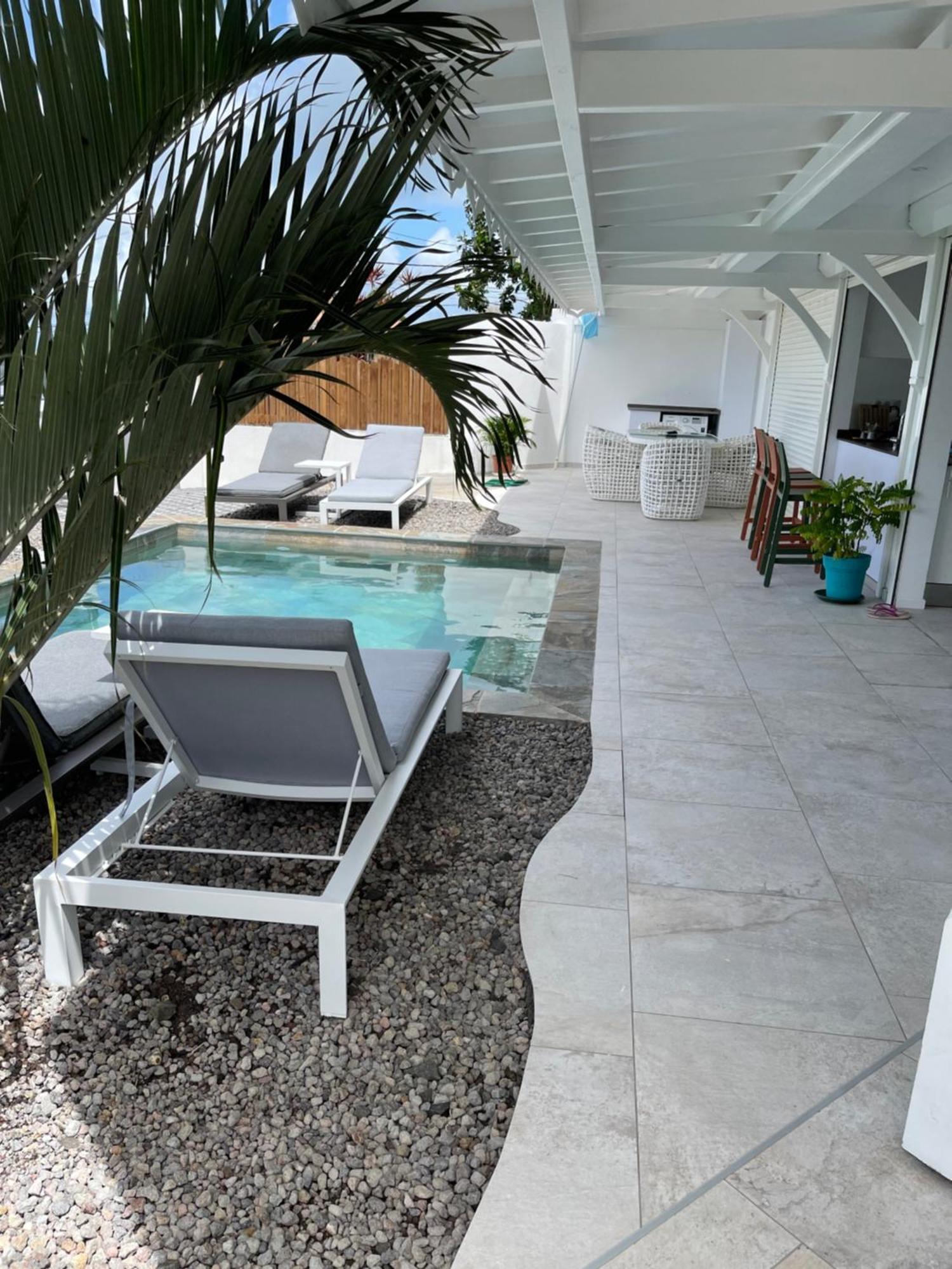 Les Appart Villa Sunbay Caraibes Avec Piscine Privative Vue Mer Et Montagne Le Francois Exterior photo